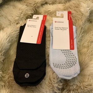 LULULEMON SOCKS - 2 PAIR WOMENS SIZE M